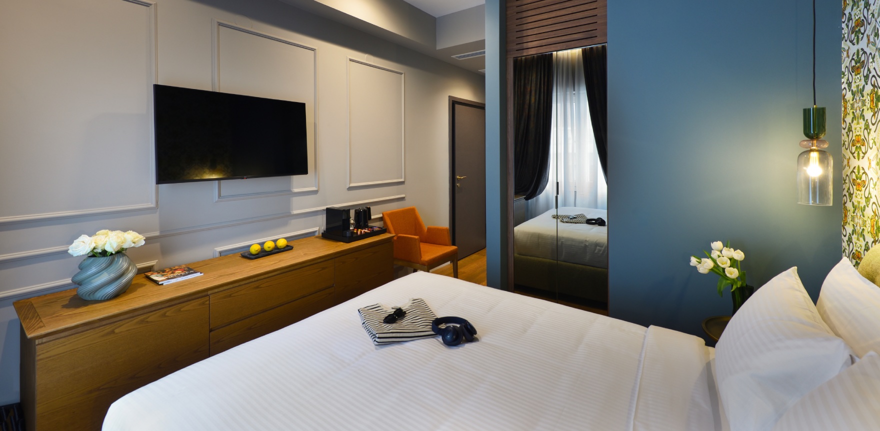 cosy-room-the-oscar-olympic-hotel-4.jpg
