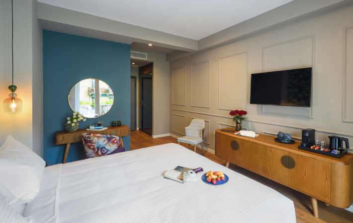 deluxe-room-the-oscar-olympic-hotel-5-2.jpg