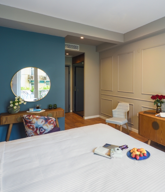 deluxe-room-the-oscar-olympic-hotel-5-3.jpg